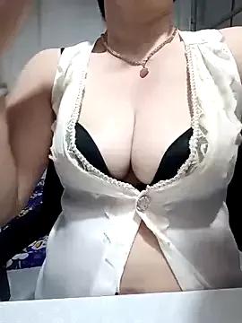 Emily___Sex from StripChat is Freechat