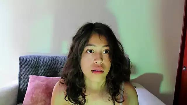 emily_jonessxx from StripChat is Freechat