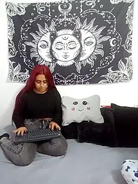 emily_n_abby from StripChat is Freechat