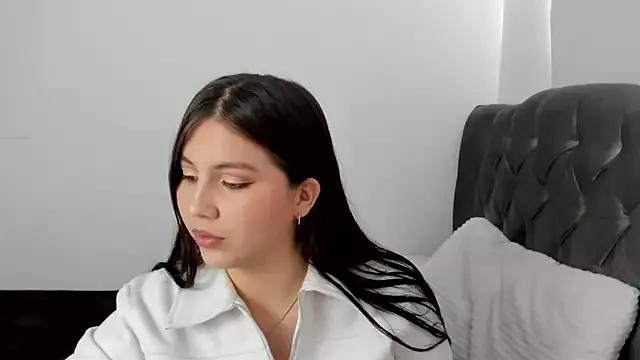 Emily_Rowley from StripChat is Freechat