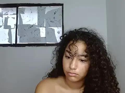 Photos of emily_stars1 from StripChat is Freechat