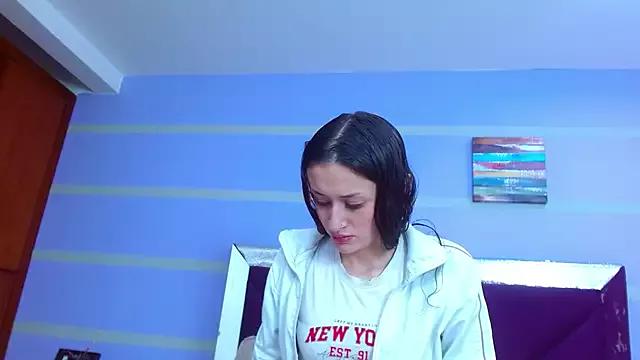 Emily_Swiftt webcams show profile image 