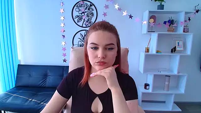 EmilyEwanss from StripChat is Freechat