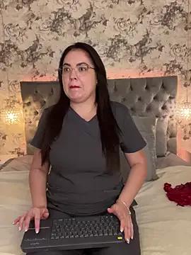 EmilyHarriis from StripChat is Freechat