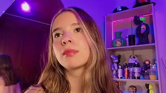 EmilyMiller_ from StripChat is Freechat