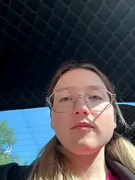 EmilyMood from StripChat is Freechat