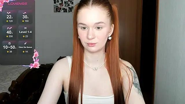 EmilySoul from StripChat is Freechat