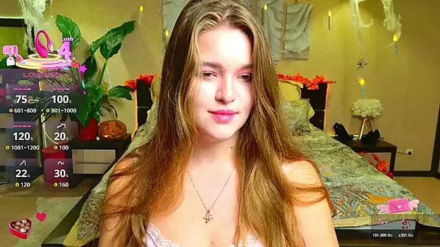 EmilyWhispers from StripChat is Freechat