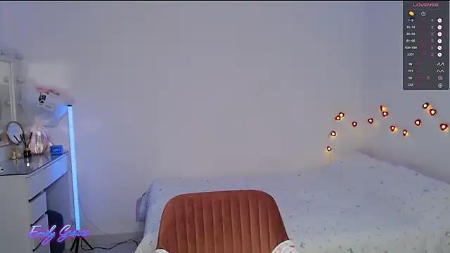 EmilyxxGraces from StripChat is Freechat