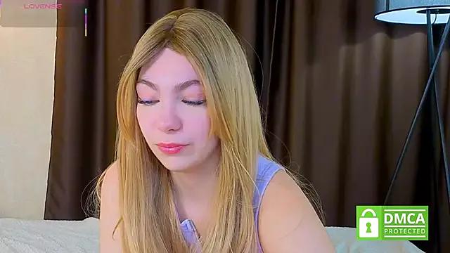 EmilyZortea from StripChat is Freechat