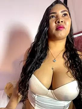 EmilyZuits from StripChat is Freechat
