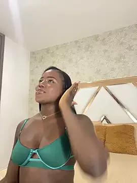 EmiParks from StripChat is Freechat