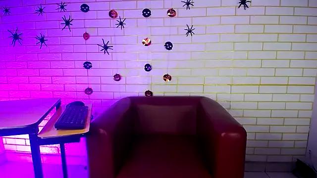 Emma_1126 from StripChat