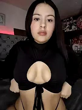 Emma__Smiith from StripChat