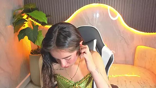 Emma_Baker_TP from StripChat is Freechat