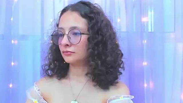 Emma_belle02 from StripChat is Freechat