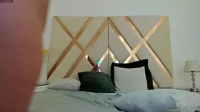 emma_castilloo from StripChat