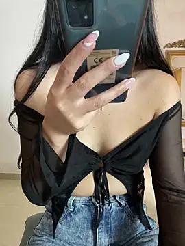 emma_cute18 from StripChat
