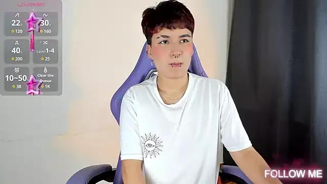 emma_cute7 from StripChat