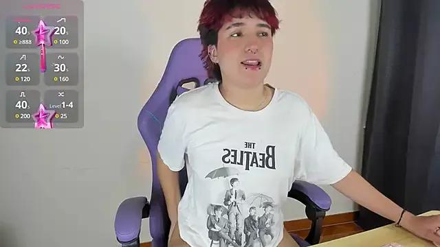 emma_cute7 from StripChat