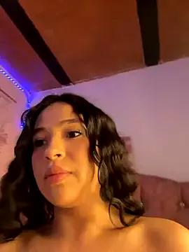 emma_fiore4_ from StripChat is Freechat