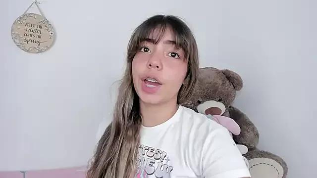 emma_grays2 from StripChat