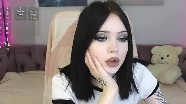 Emma_Kirks from StripChat is Freechat