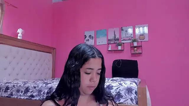 Emma_lean from StripChat