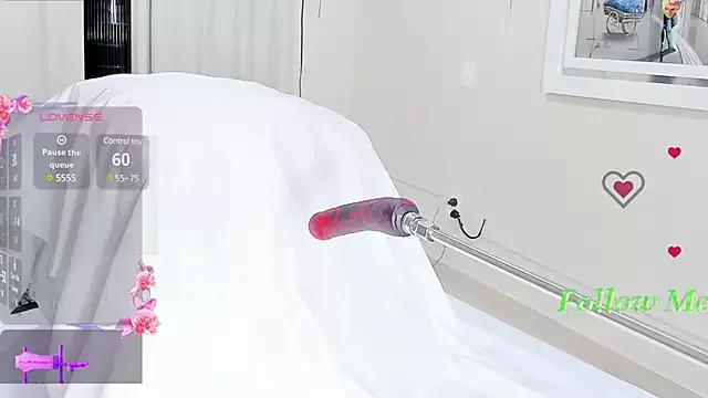 emma_liz2 from StripChat