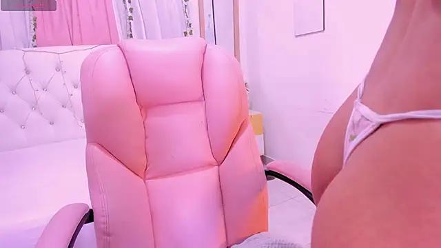 Emma_lorense22 from StripChat