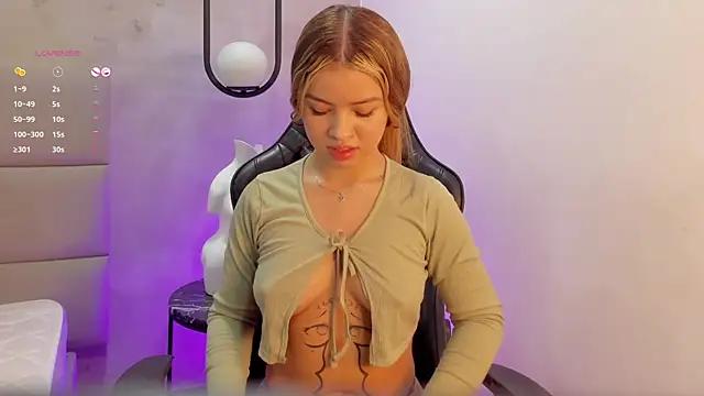 Emma_ortizx from StripChat