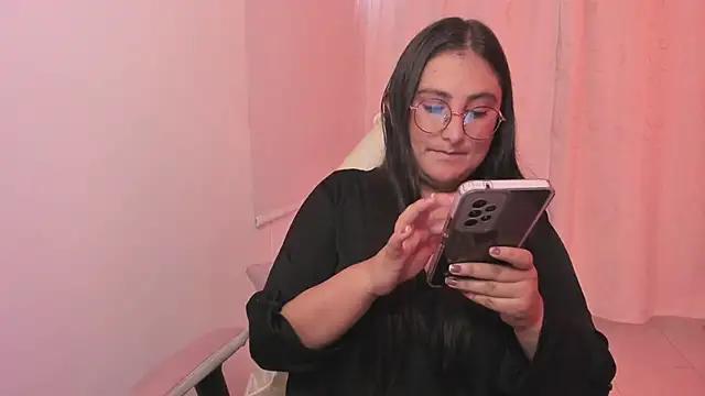 Emma_Tramell from StripChat