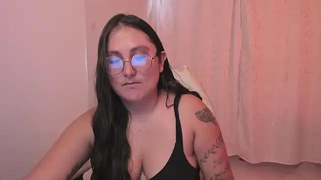 Emma_Tramell from StripChat