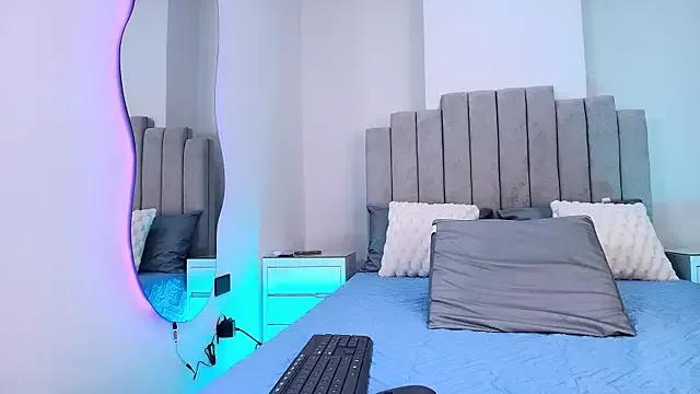 emma_trix from StripChat is Freechat