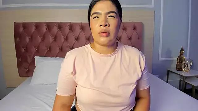 EmmaBecket2 from StripChat