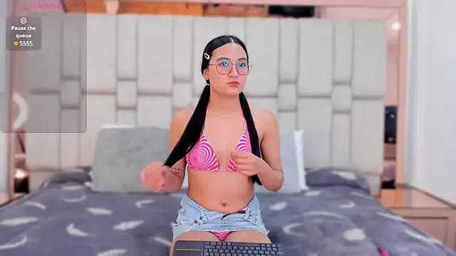 EmmaBeel from StripChat