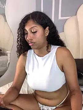 Emmacooperss from StripChat is Freechat