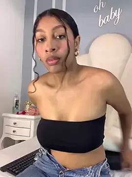 Emmacooperss from StripChat is Freechat