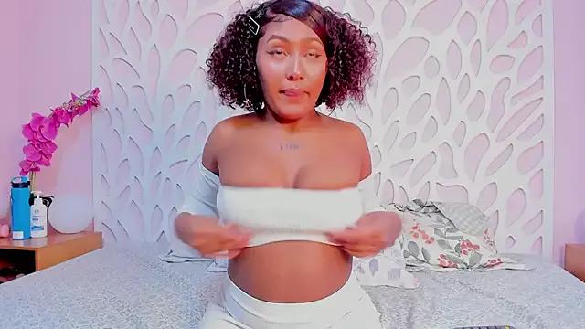 Emmadancer from StripChat
