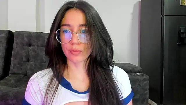 emmadiaz1 from StripChat