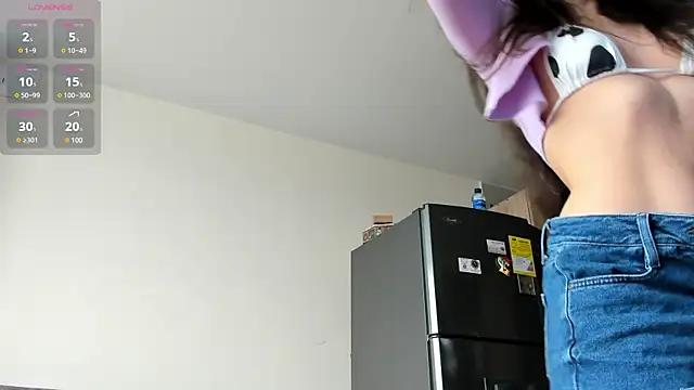 emmadiaz1 from StripChat