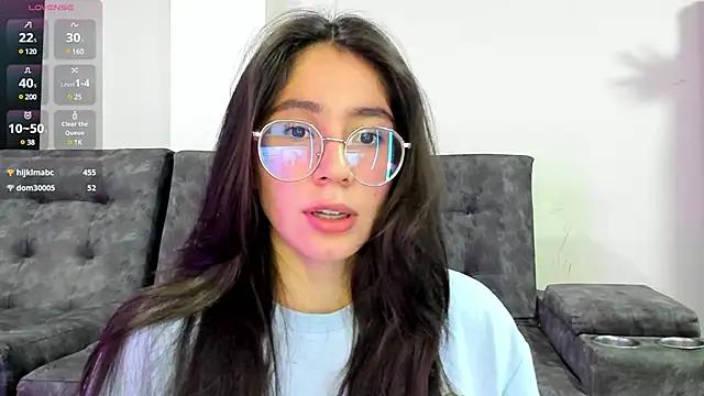 emmadiaz1 from StripChat
