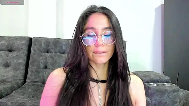 emmadiaz1 from StripChat