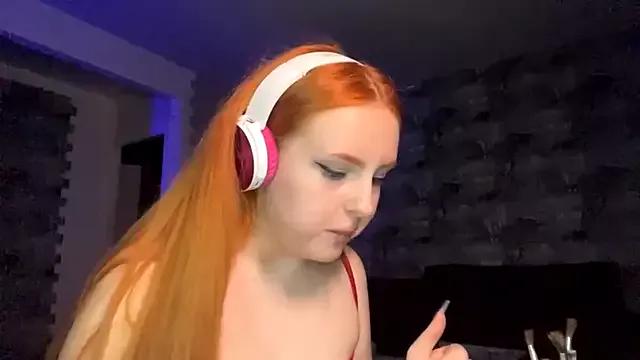 EmmaGinger from StripChat is Freechat