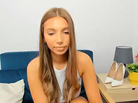 EmmaGorgeous from StripChat is Freechat