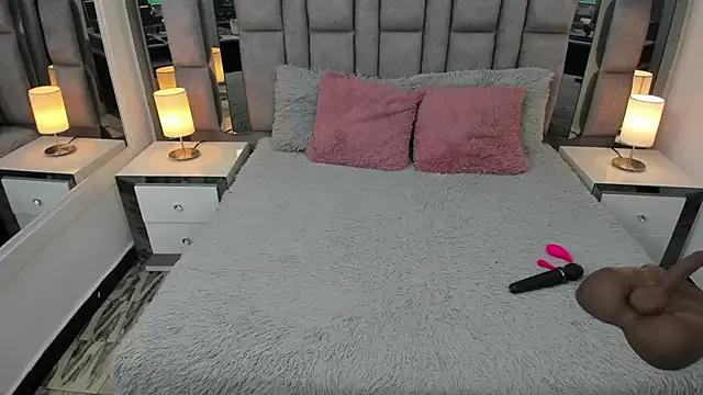 EMMAHILL1 from StripChat