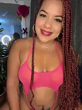 EmmaHot from StripChat