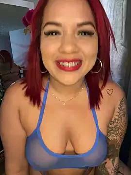 EmmaHot from StripChat