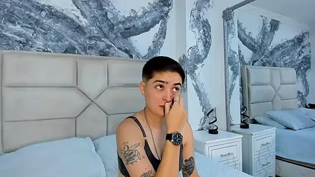 Emmajhonss from StripChat