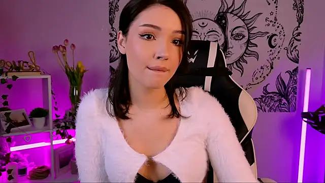 EmmaKeam from StripChat